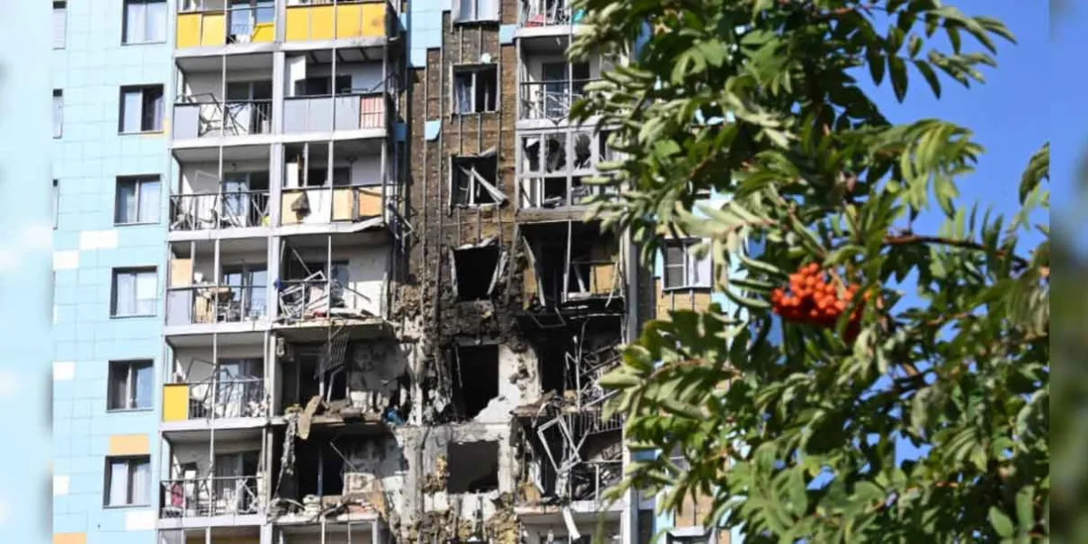Rusia bombardea Kiev tras tensiones entre Trump y Zelenski por acuerdo de paz