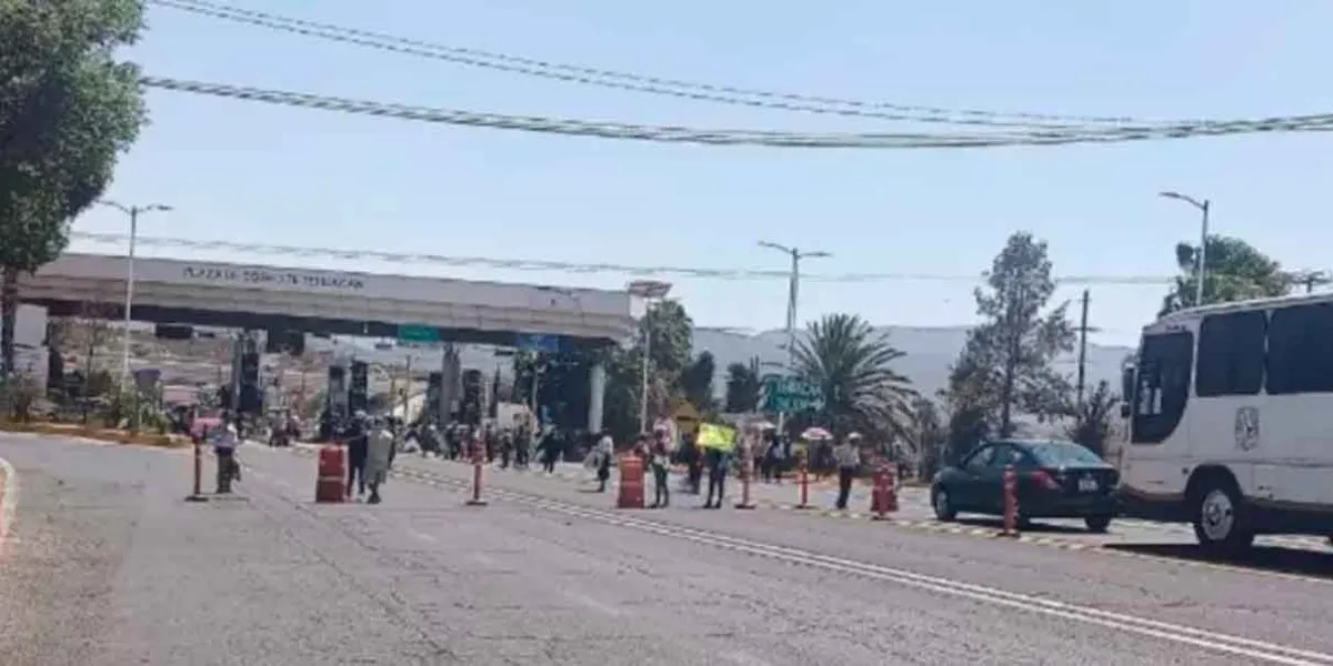 Invernaderos chinos nos están dejando sin agua y sin tierras, dicen habitantes de la Sierra Negra