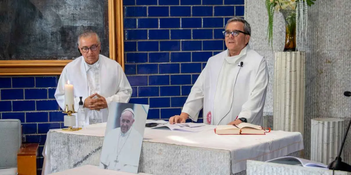 Ceremonia en IBERO Puebla celebra la memoria del Papa Francisco