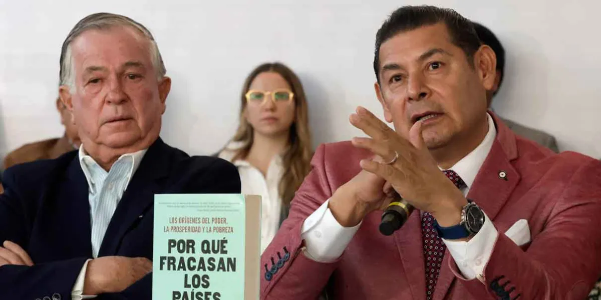 Sí, se construirán casas para policías