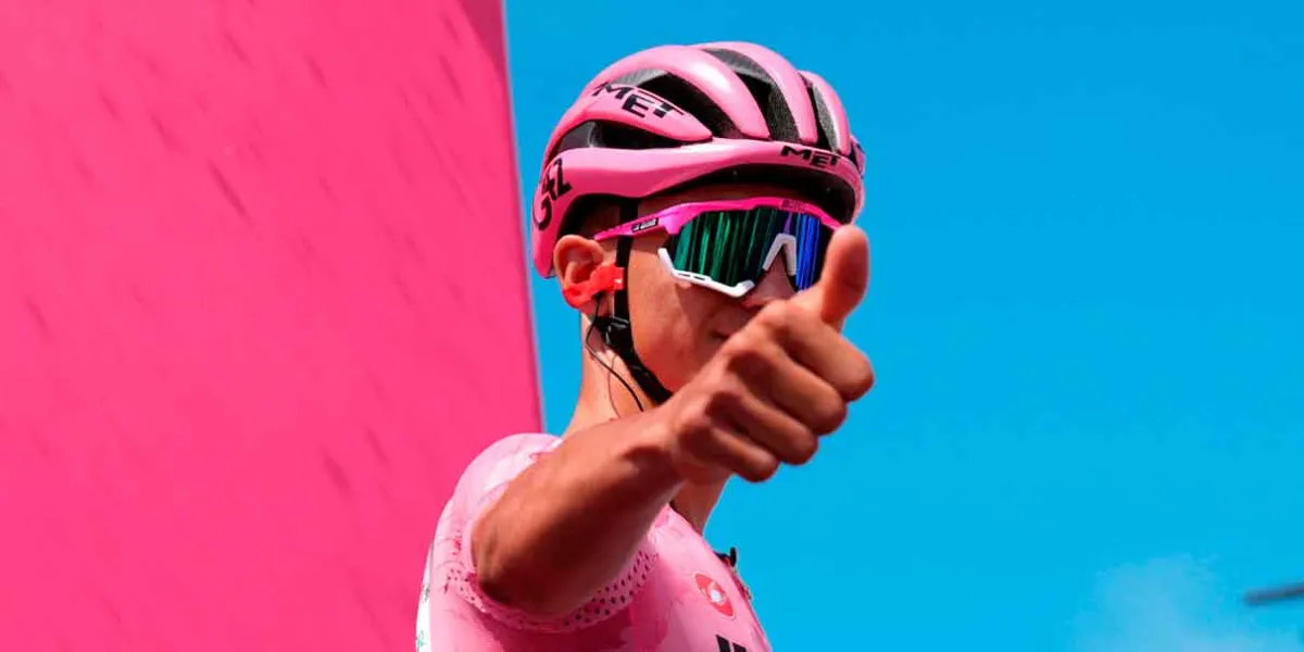 Isaac del Toro resiste en la cima del Giro tras etapa 19; se avecina el duelo final en Sestrière