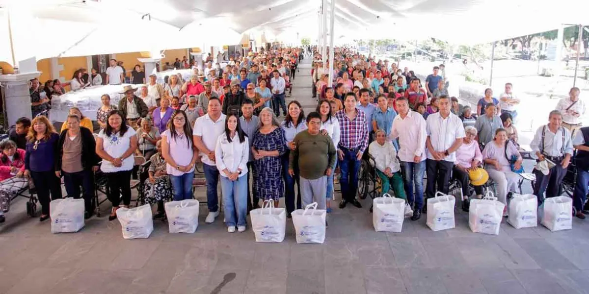 Lleva Lupita Cuautle más apoyos alimentarios a familias de San Andrés