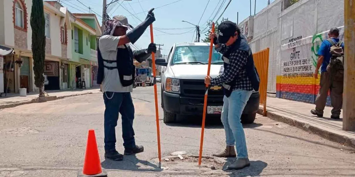 Monitorea Gobierno de la Ciudad calidad en pozos de visita de drenaje en Amalucan y San Jerónimo Caleras