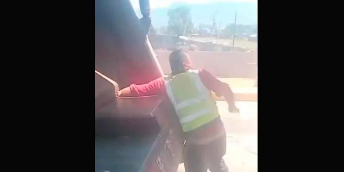  IMÁGENES SENSIBLES Grave accidente de trabajador en Oaxaca: brazo queda atrapado en camión de basura