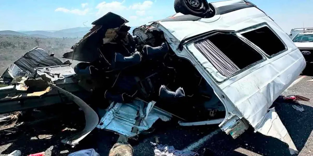 Solidaridad y oraciones por las víctimas del accidente en la Cuacnopalan-Oaxaca