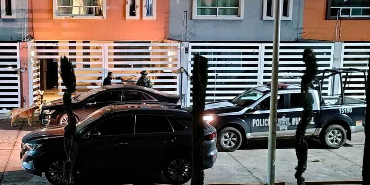 Balean vivienda en Texmelucan y causa pánico entre vecinos