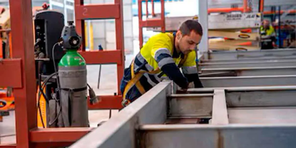 Empresarios de Puebla ven riesgos en la jornada laboral reducida para la supervivencia de las MiPyMEs