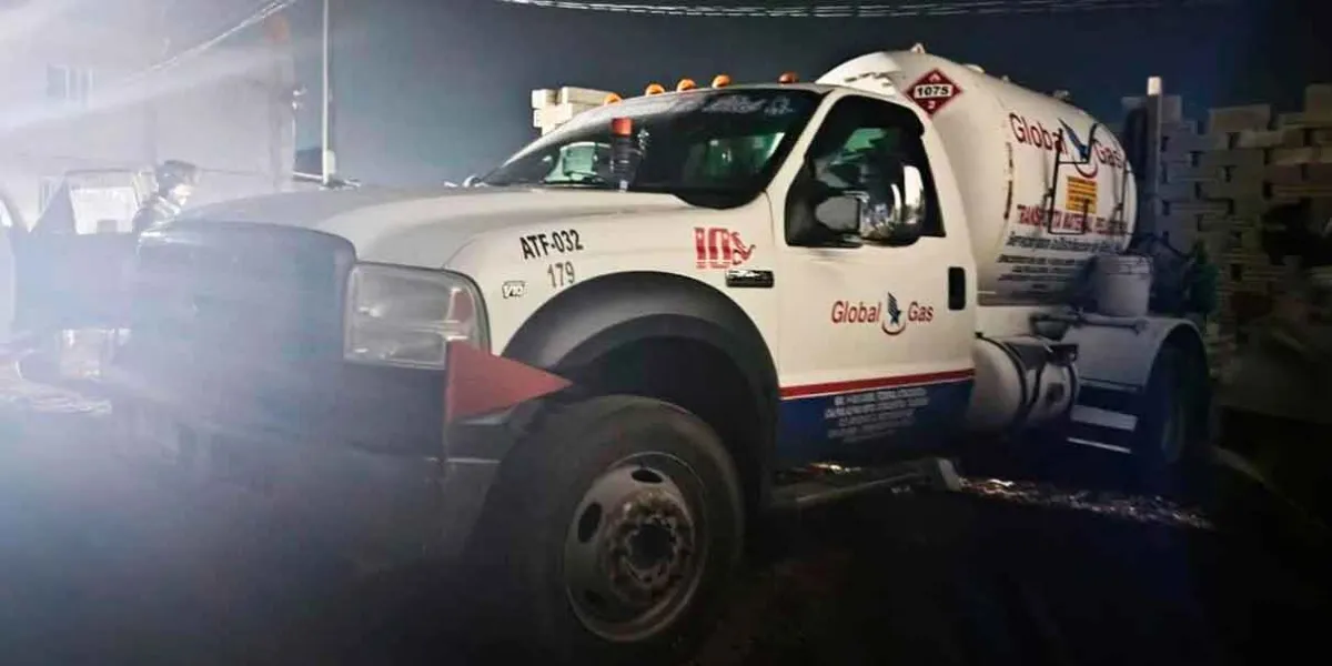 Autoridades investigan extracción ilegal de combustibles en Tepatlaxco