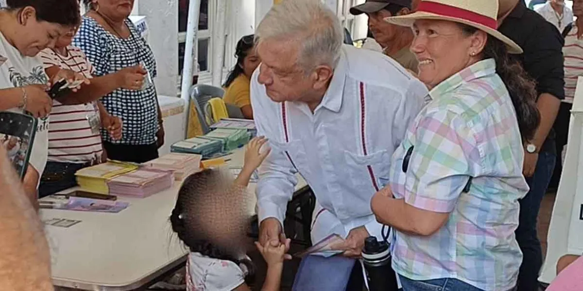 Electores ausentes, presencia de AMLO