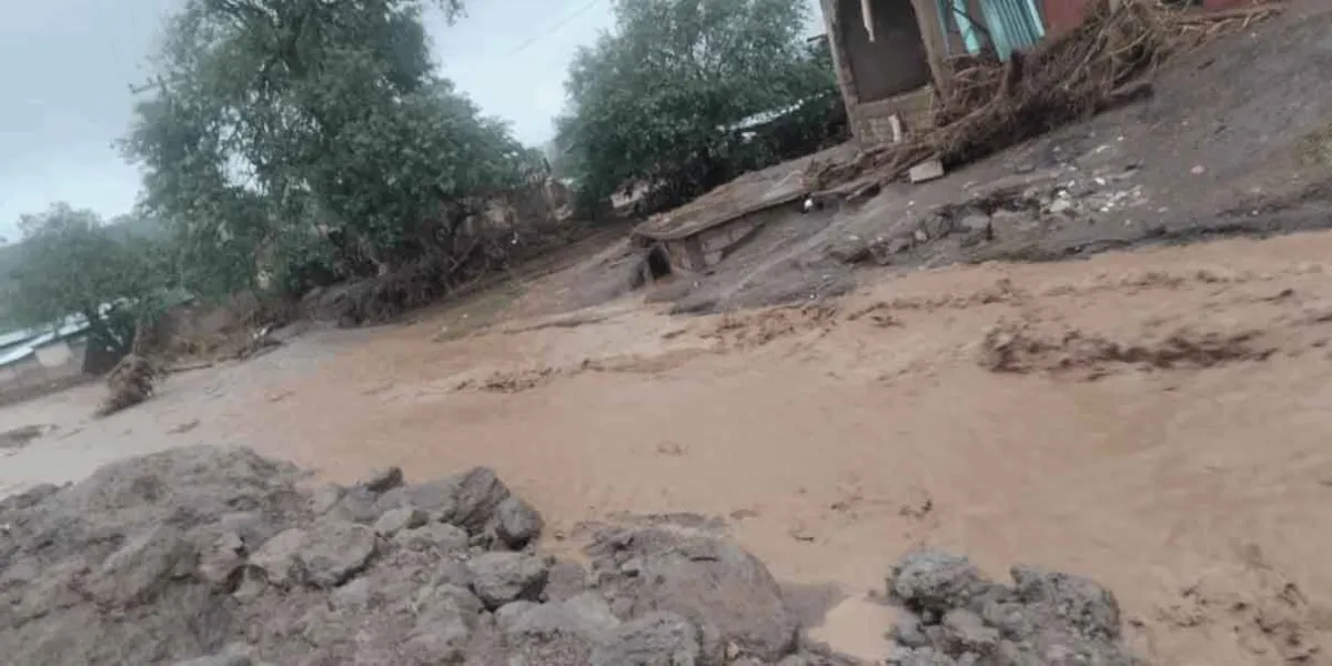 Daños por lluvias dejó sin clases a estudiantes de Chignahuapan e Izúcar