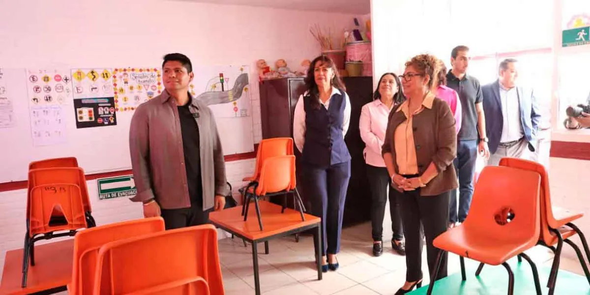 Entrega Omar Muñoz obras de rehabilitación en CAIC de San Lorenzo Almecatla