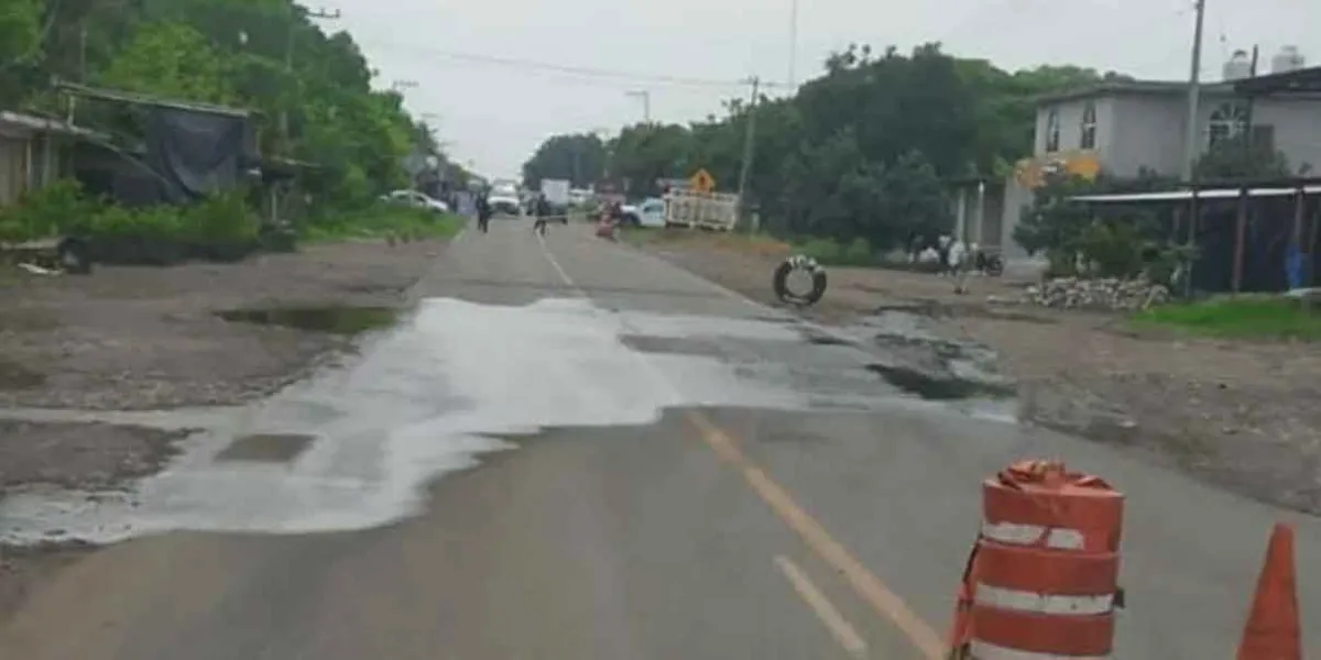 Fuga de gasolina provoca cierre en carretera Pachuca–Tuxpan