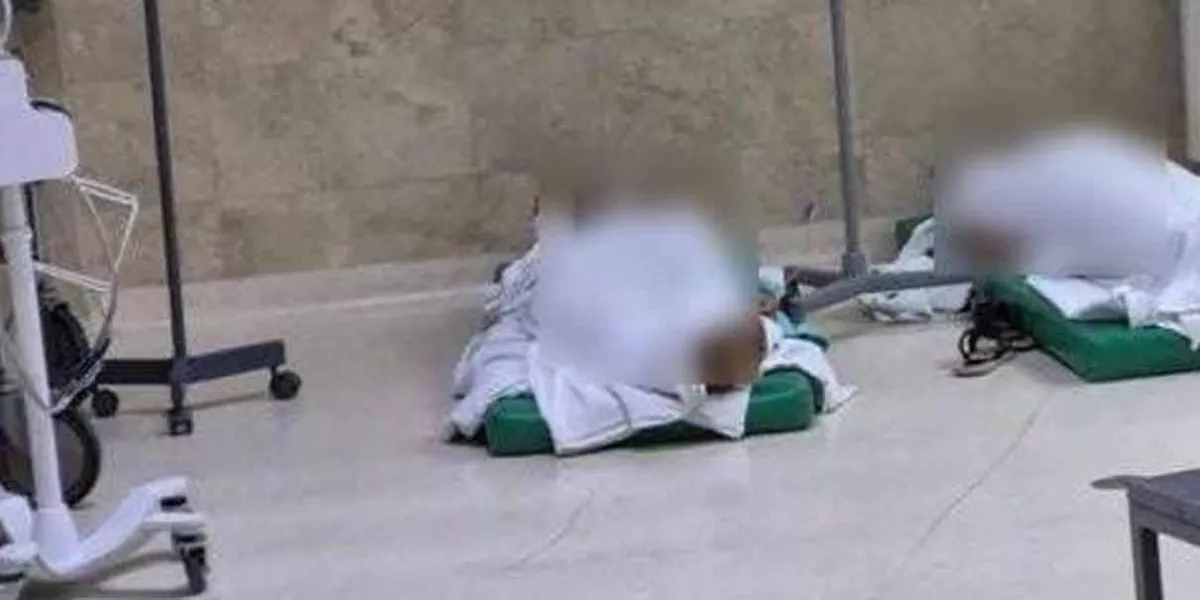 IMSS Tehuacán colapsa: pacientes reciben atención en el suelo