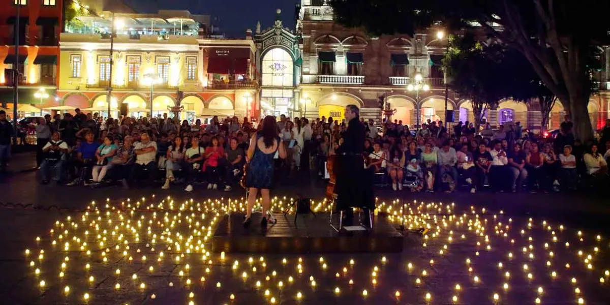 Invita IMACP a disfrutar del “Zócalo Entre Velas” con Lulú García en el marco de la FILIP
