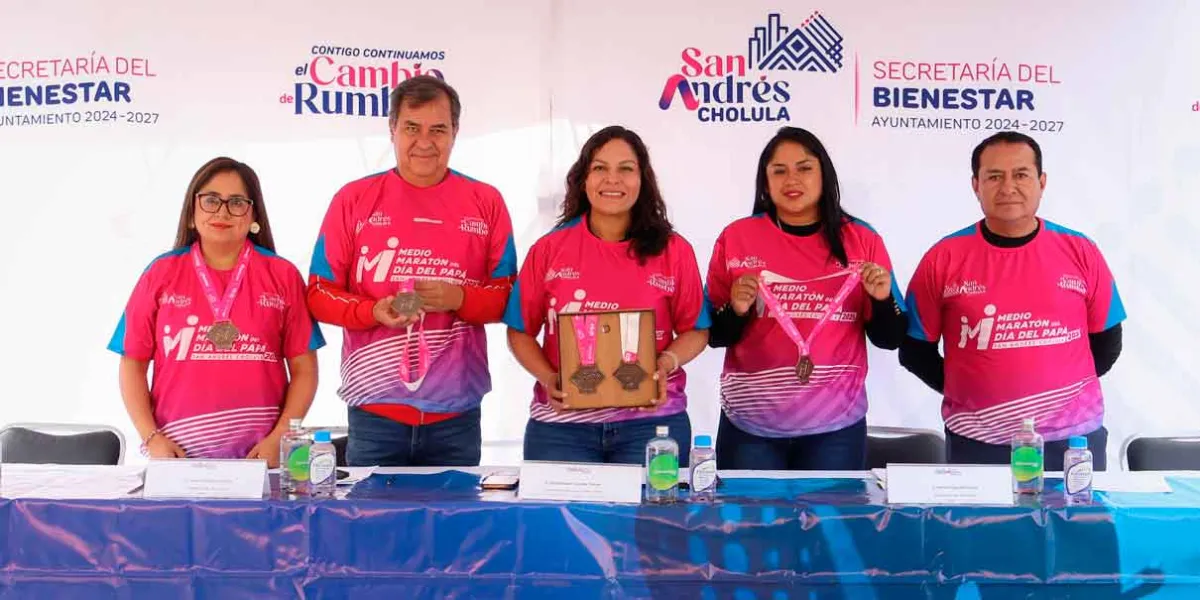 Presentan Playera y Medalla para el Medio Maratón del Día del Papá en San Andrés Cholula