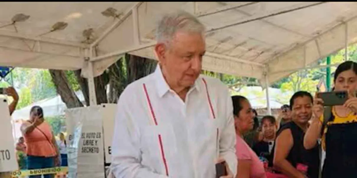 AMLO reaparece tras ocho meses y emite su voto en elección histórica