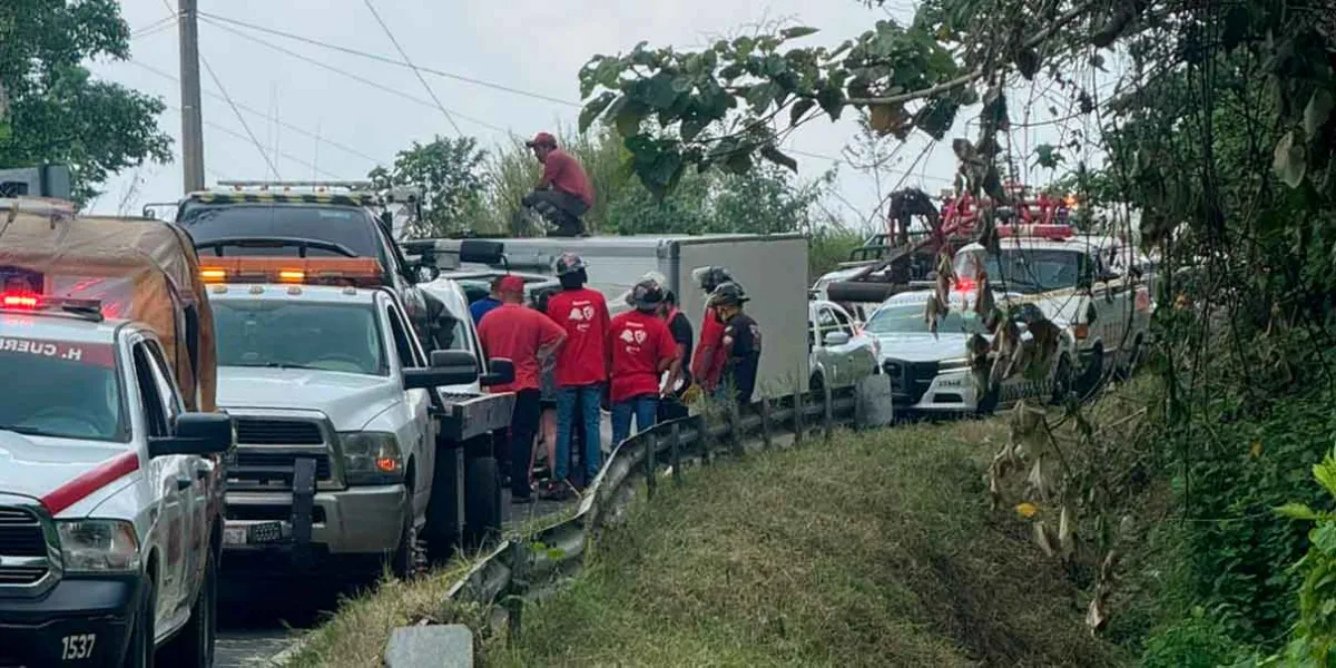Fatal accidente en Juan Galindo: Choque en la carretera Pachuca-Tuxpan deja un muerto