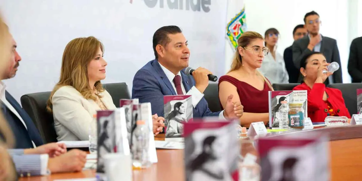 -El mandatario recordó que hubo un sexenio en el que el gobierno maquilló las cifras de delincuencia y eliminó oficinas del Ministerio Público en las Juntas Auxiliares.
