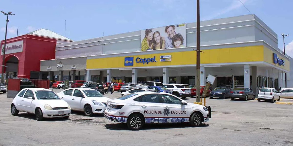 Asalto en Coppel Torrecillas: seis sujetos ingresaron armados y con marros
