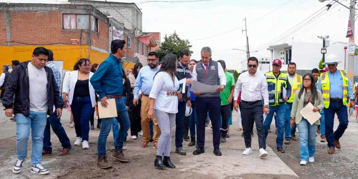 Supervisa Pepe Chedraui rehabilitación vial en la colonia Aquiles Serdán