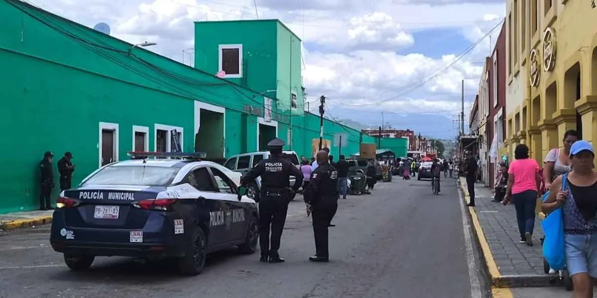  Comando armado irrumpe en mercado Cosme del Razo; autoridades de San Pedro Cholula activan operativo