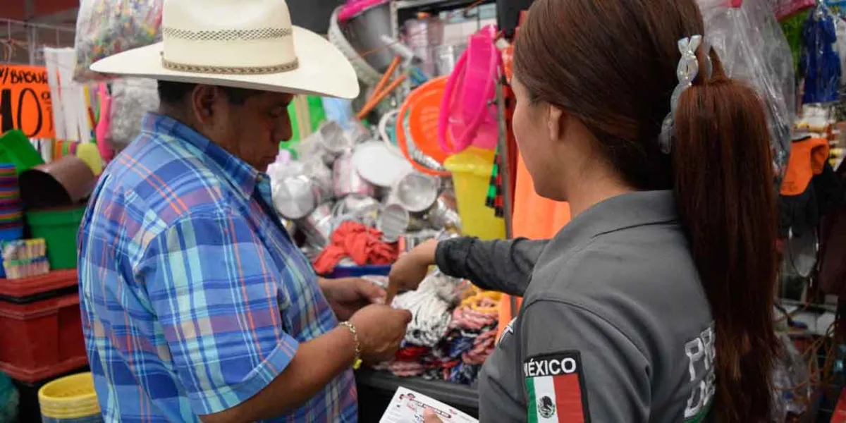 Policía de San Pedro Cholula suma a más comerciantes al comité de seguridad del Tianguis de Xixitla