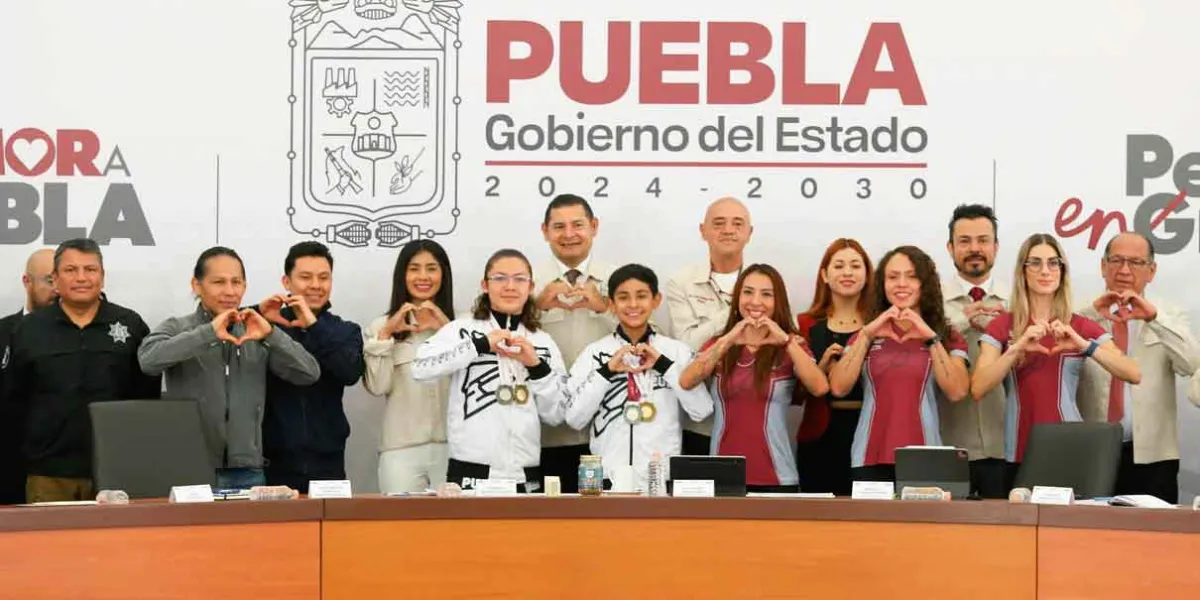 Presenta José Luis Sánchez Solá logotipo de la UDEP