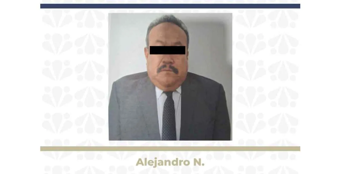 Detienen a comandante poblano por tener nexos con criminales
