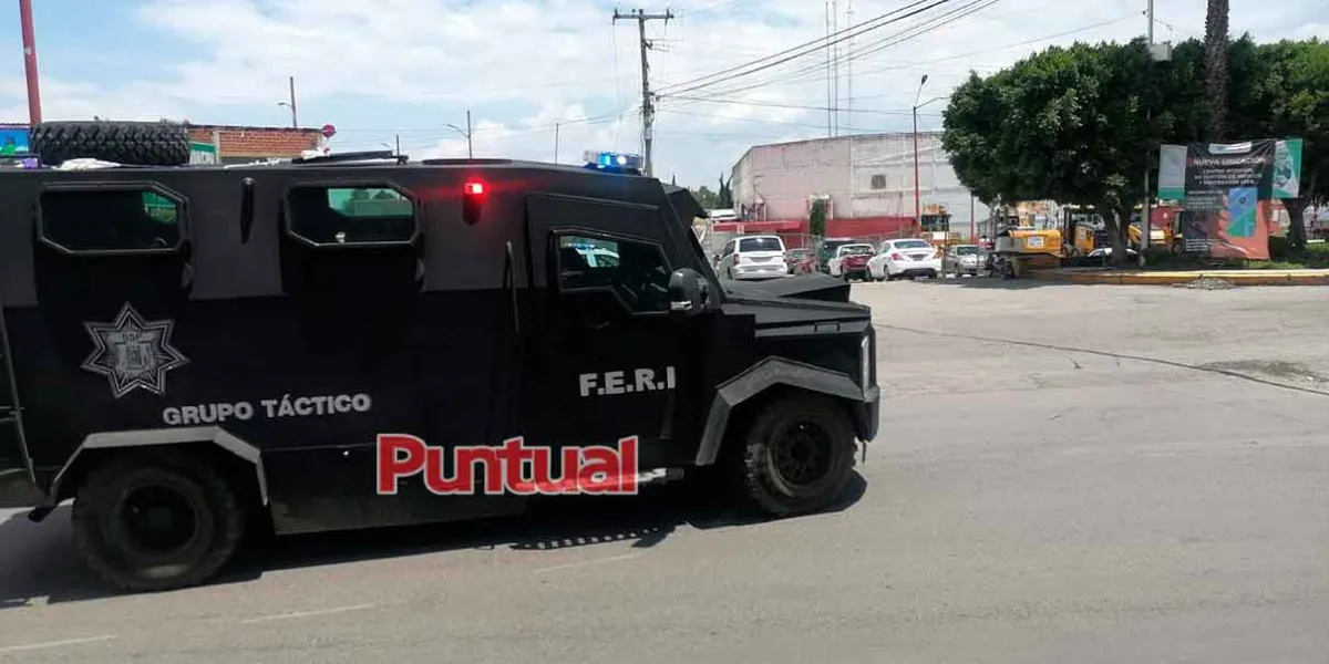 Fuerte despliegue en San Martín Texmelucan deja dos detenidos tras robo en Puente Morelos