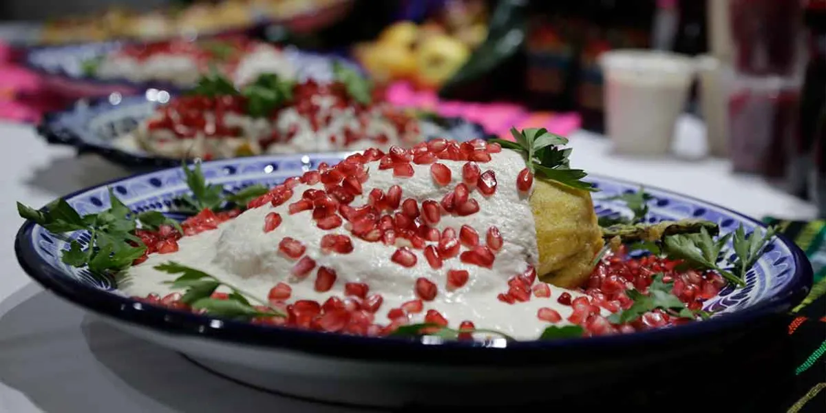 Restauranteros de Puebla temen baja en ventas de Chile en Nogada por inseguridad; Canirac pide reforzar operativos