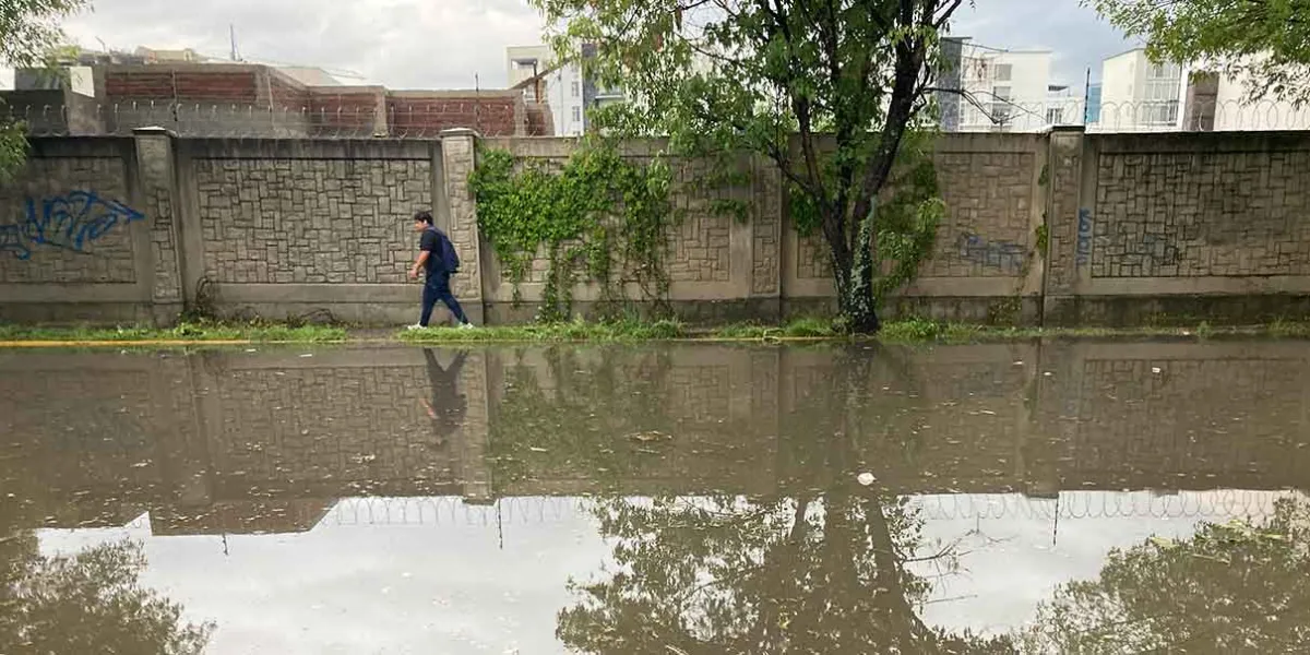  Lluvias provocan cierre del Puente de México y afectaciones viales en la zona metropolitana de Puebla