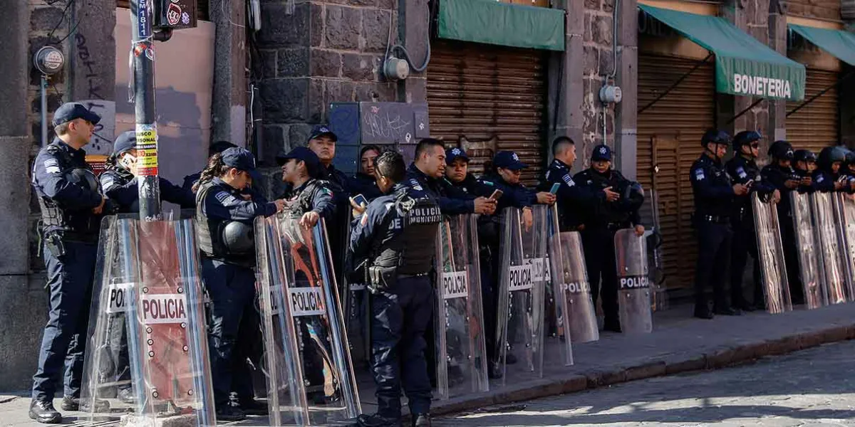 Centro Histórico cercado: autoridades buscan regular comercio callejero