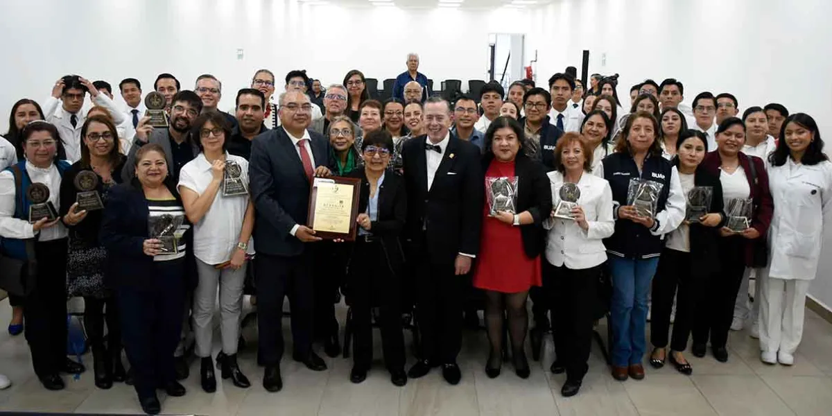 BUAP recibe acreditación internacional COMAEM para Medicina General y Comunitaria