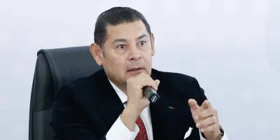 Armenta mueve piezas clave en su gabinete