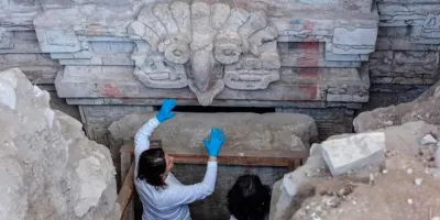 INAH descubre tumba zapoteca de más de mil 400 años en Oaxaca