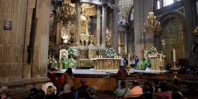 Condenan ataque a la Catedral de Puebla; autoridades evitan daños mayores