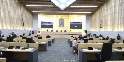 Piden a diputados regresar a sus distritos para ayudar, no para promocionarse