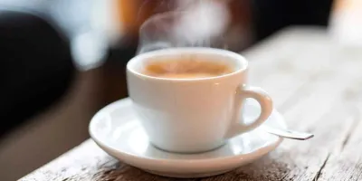 Por qué tomar CAFÉ por la mañana mejora tu salud: evidencia científica y beneficios 