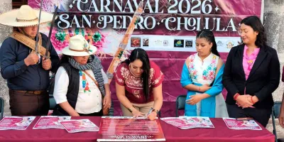 San Pedro Cholula da inicio al Carnaval 2026 con la pega del Bando oficial