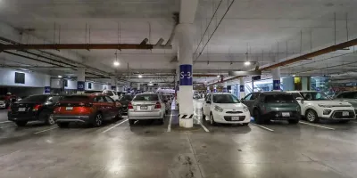 Eliminar cobro de estacionamiento afectaría empleos y seguridad en plazas: Acecop