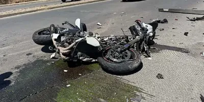 Motociclista pierde la vida tras estamparse contra camioneta en Izúcar–Chiautla
