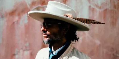 Draco Rosa estrenó “Olas de Luz” su nuevo álbum de estudio 