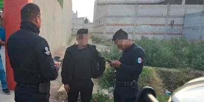 RATEROS huyeron al ver a policías durante venta de auto en Texmelucan