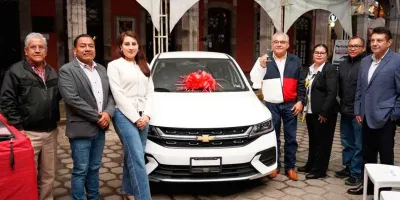 Luzmilla, fue la ganadora del auto del Sorteo Predial en Huauchinango