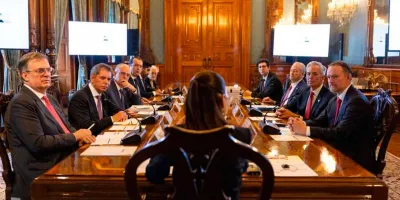 México y EU negocian T-MEC: automotriz abre diálogo clave