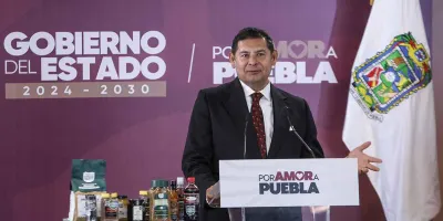Helicóptero en Puebla: Armenta defiende su uso y revela para qué se emplea