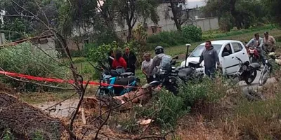 Rama de árbol aplastó y mató a motociclista en Texmelucan 