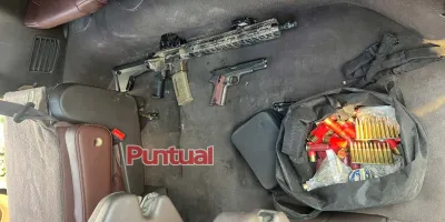 Decomisan armas en la autopista México-Puebla: aseguran dos camionetas en Tlahuapan