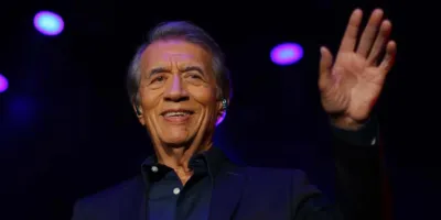 José María Napoleón y Mocedades llegan a Puebla con “Vives Tú Sinfónico”