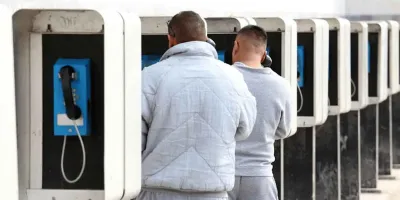 Llamadas de extorsión a poblanos vienen desde penales de la CDMX, Jalisco y Tamaulipas 